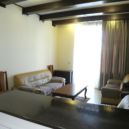Rent Inn Yerevan On Sakharov Square Экстерьер фото