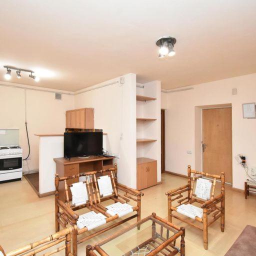 Rent Inn Yerevan On Sakharov Square Экстерьер фото