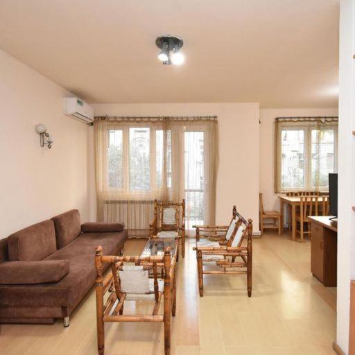 Rent Inn Yerevan On Sakharov Square Экстерьер фото