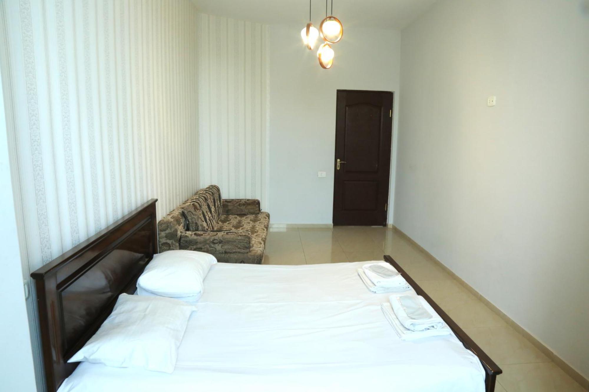 Rent Inn Yerevan On Sakharov Square Экстерьер фото