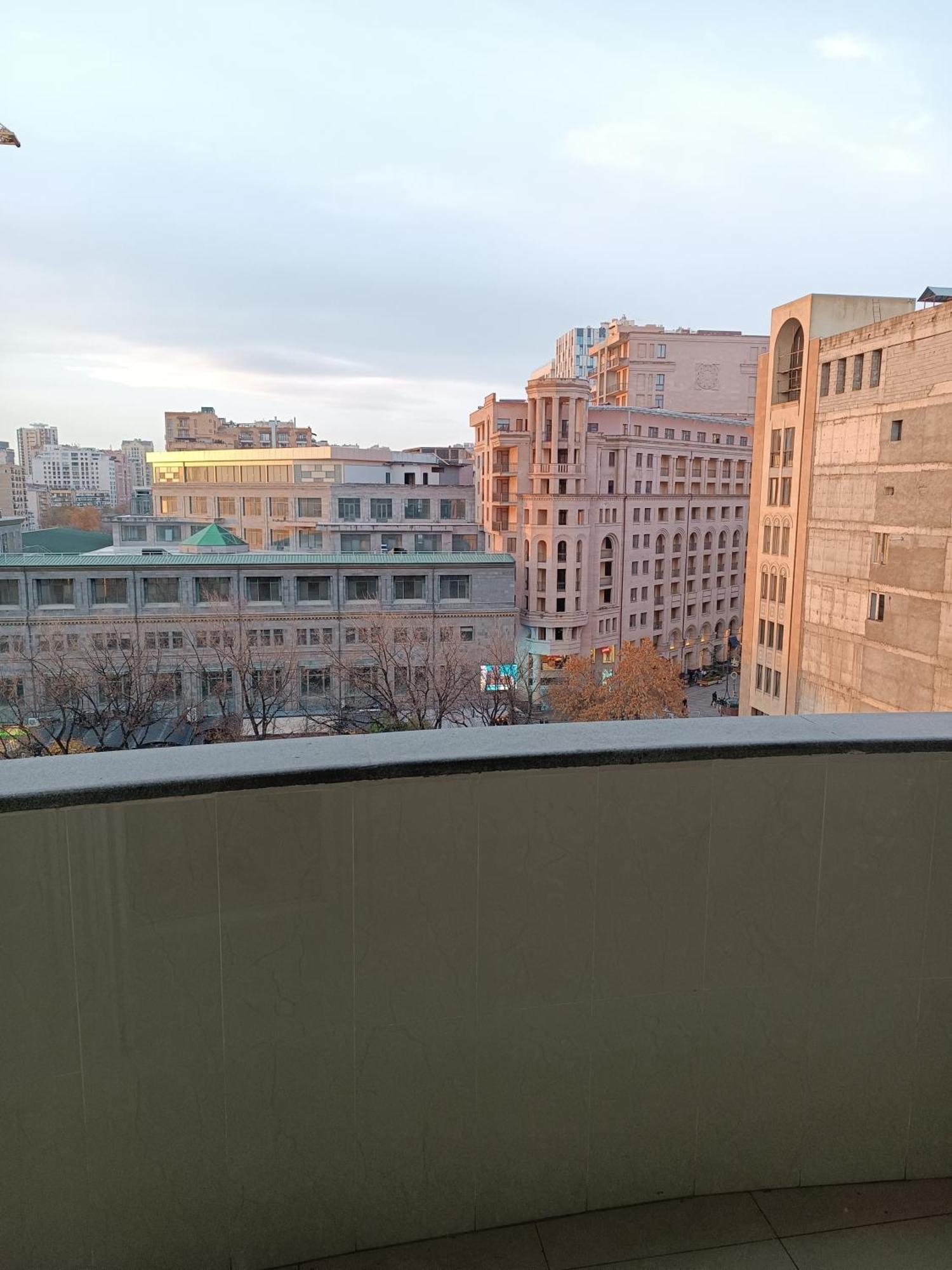 Rent Inn Yerevan On Sakharov Square Экстерьер фото