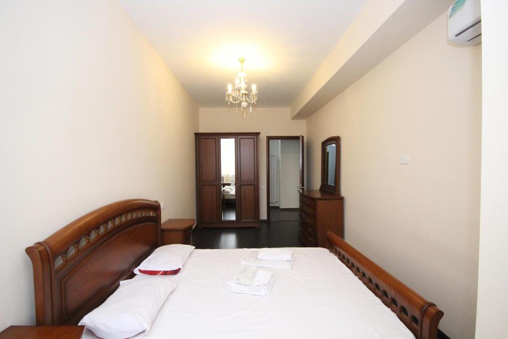 Rent Inn Yerevan On Sakharov Square Номер фото
