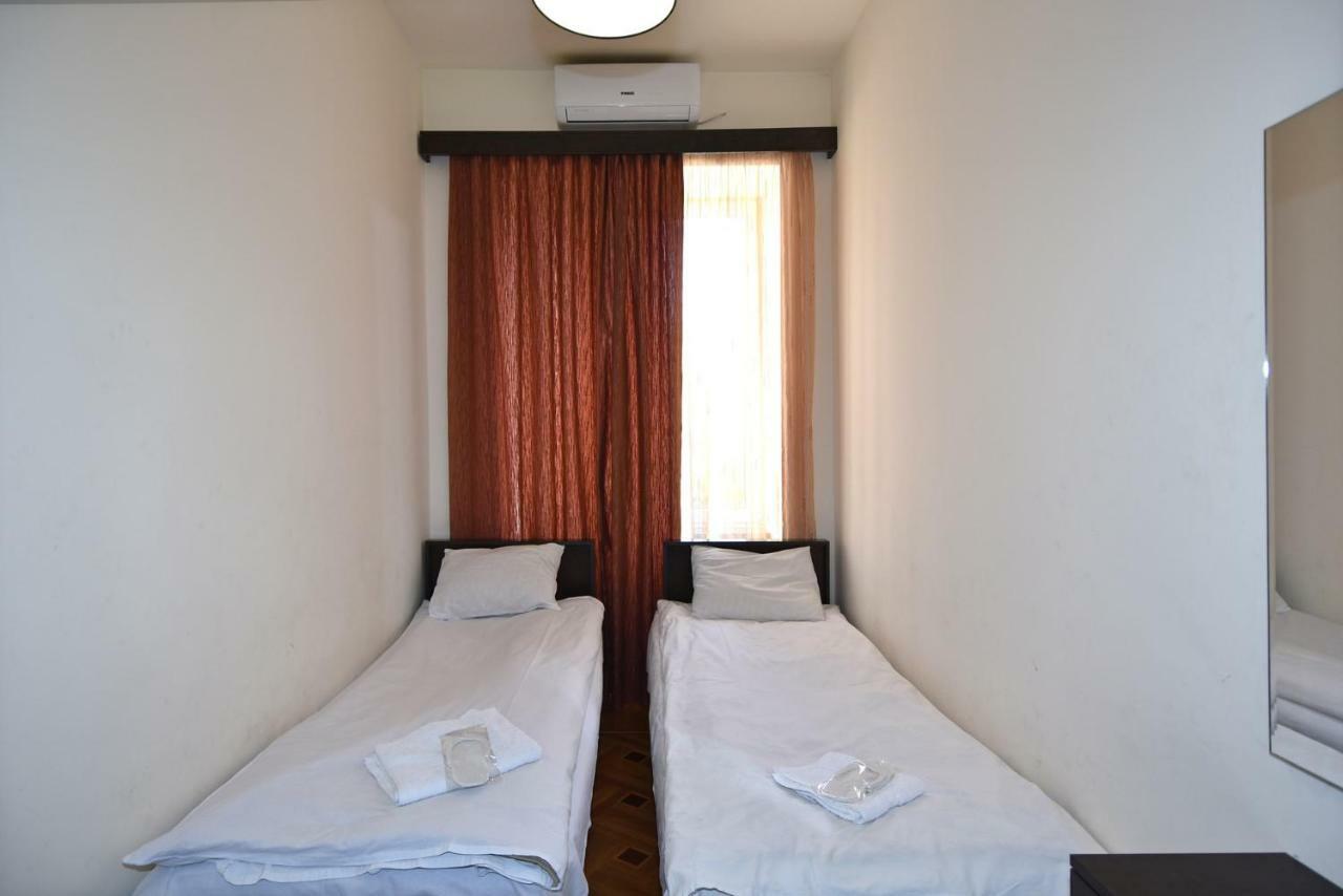 Rent Inn Yerevan On Sakharov Square Экстерьер фото